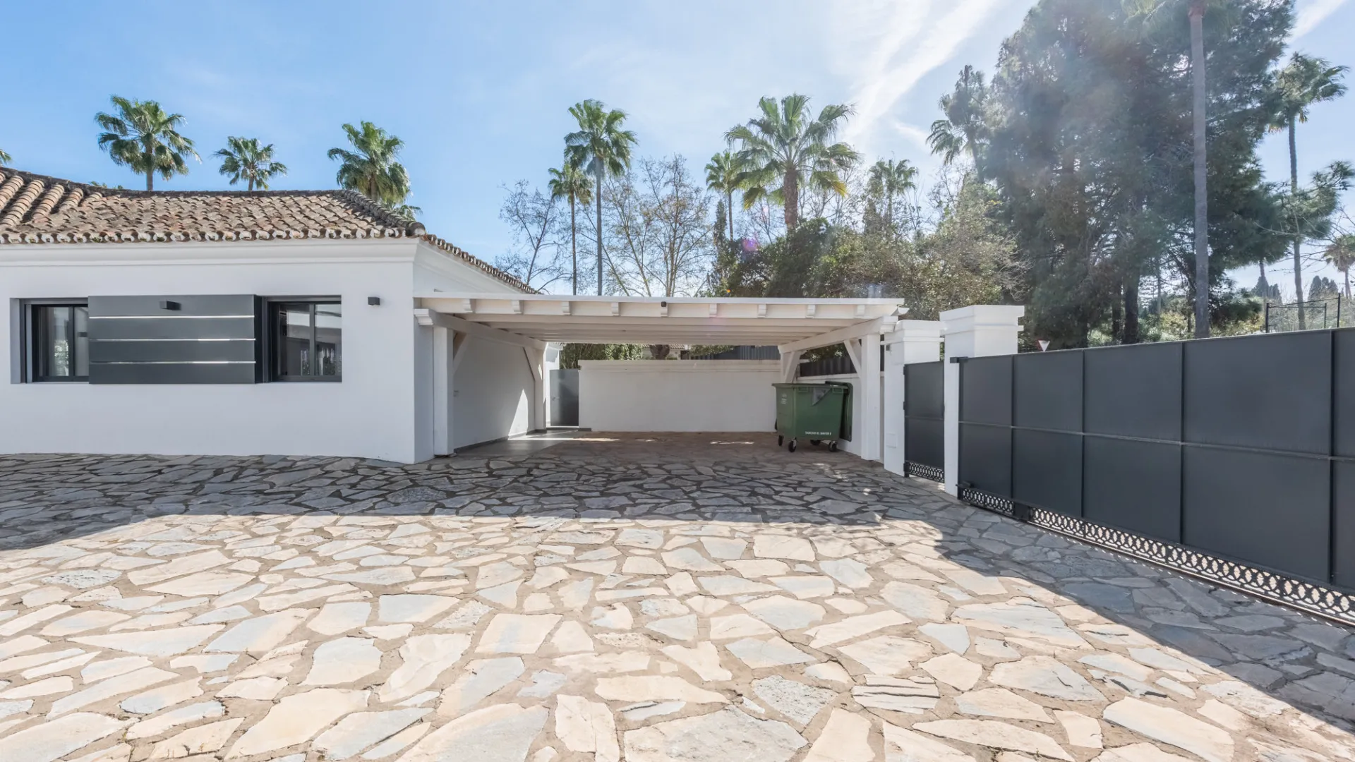 Villa en venta con 6 dormitorios en Reyes y Reinas