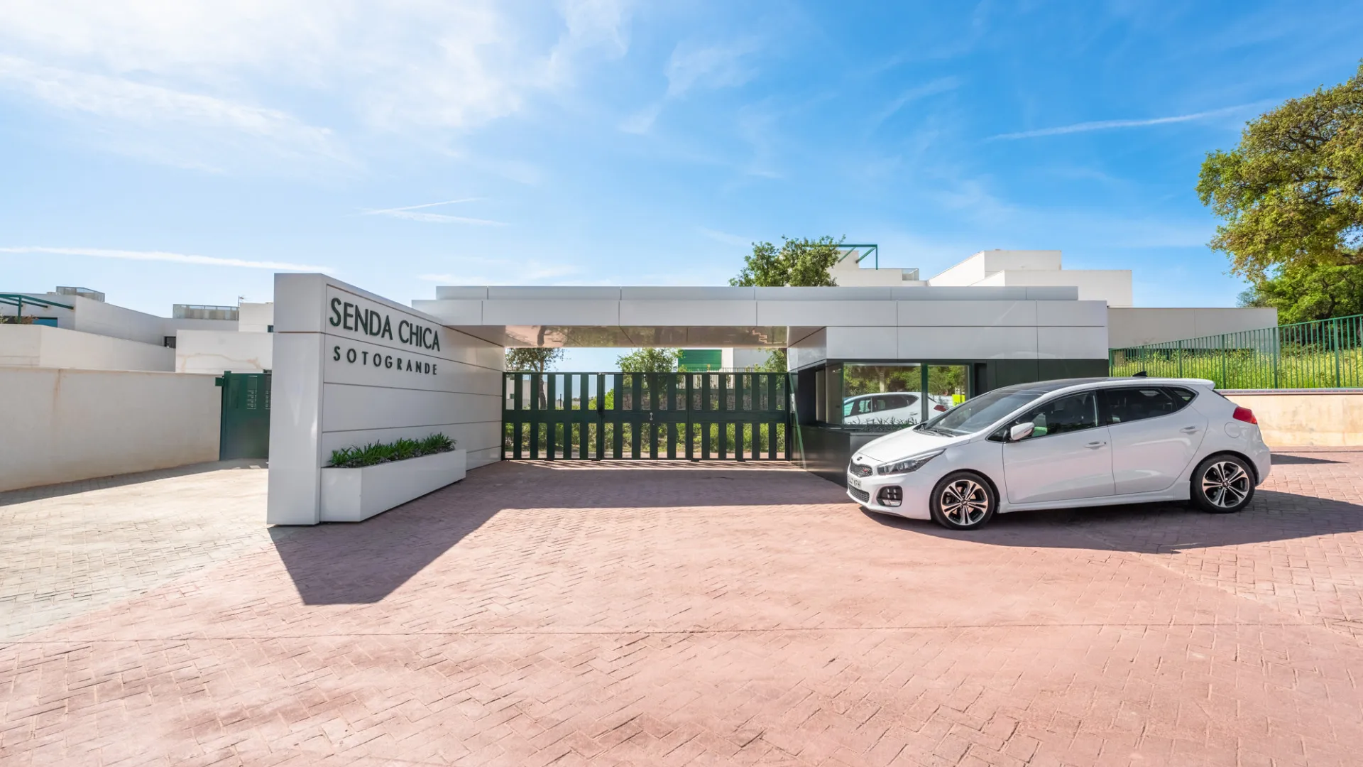 For sale 3 bedrooms penthouse in Senda Chica