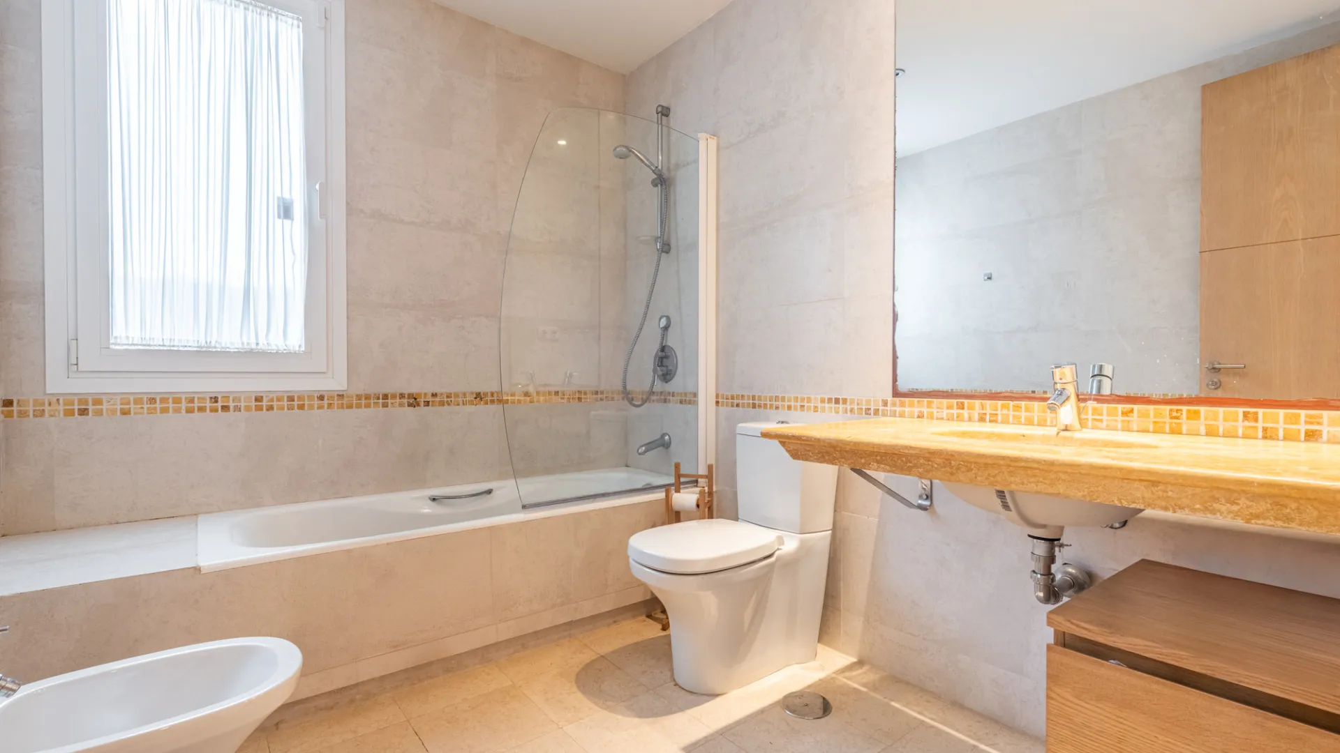 Buy ground floor apartment in Ribera del Marlin