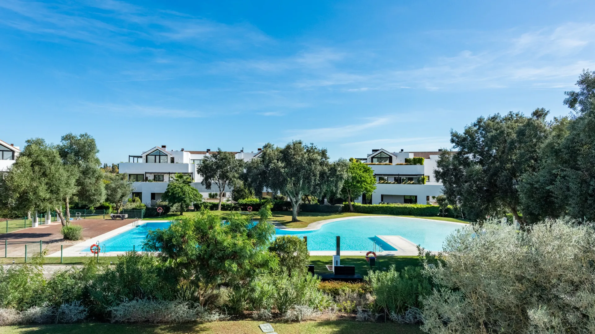 Buy duplex penthouse in Hacienda de Valderrama with 4 bedrooms