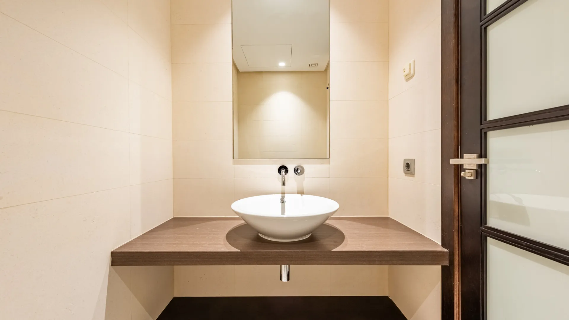Buy duplex penthouse in Hacienda de Valderrama with 4 bedrooms