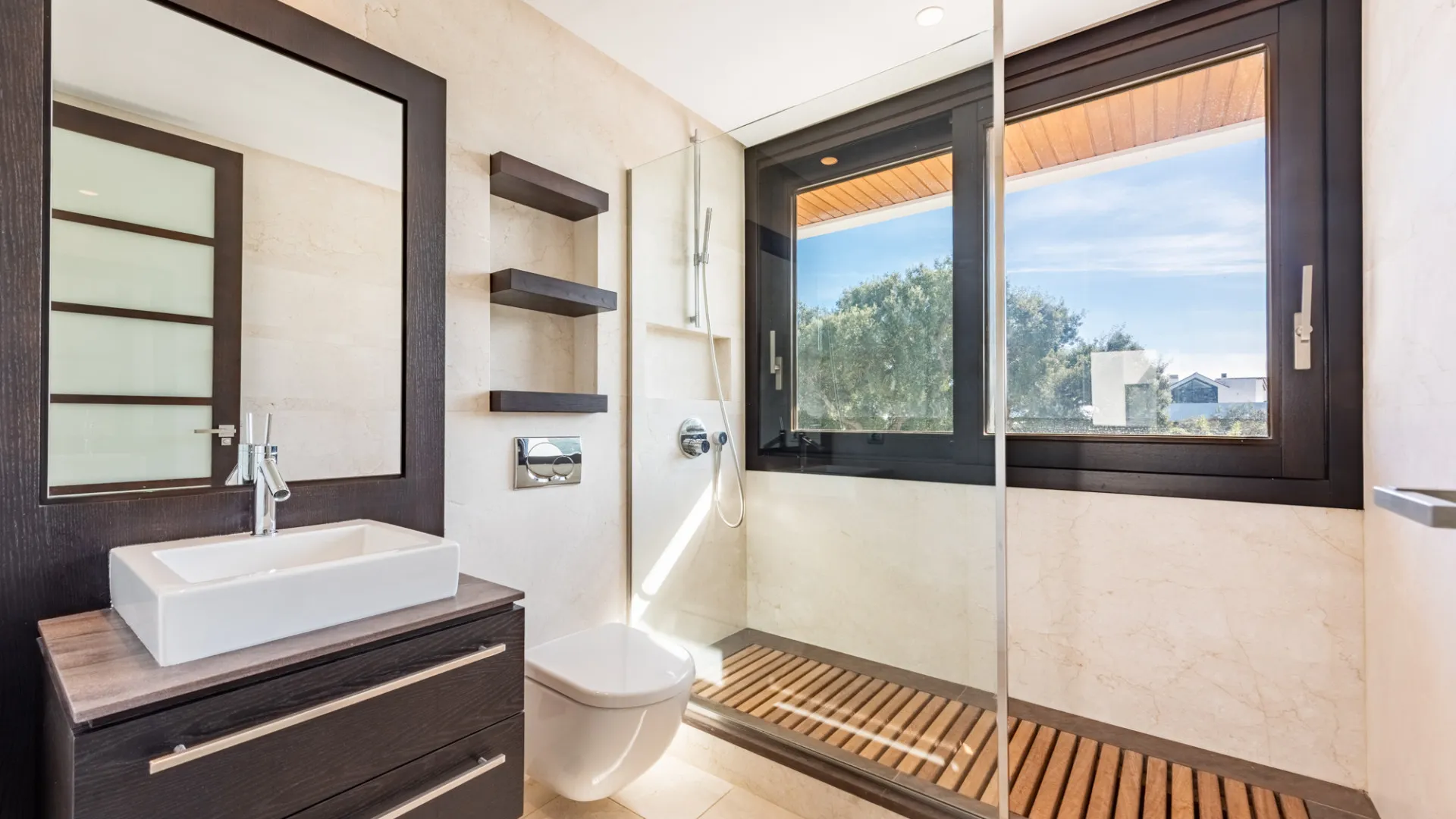 Buy duplex penthouse in Hacienda de Valderrama with 4 bedrooms