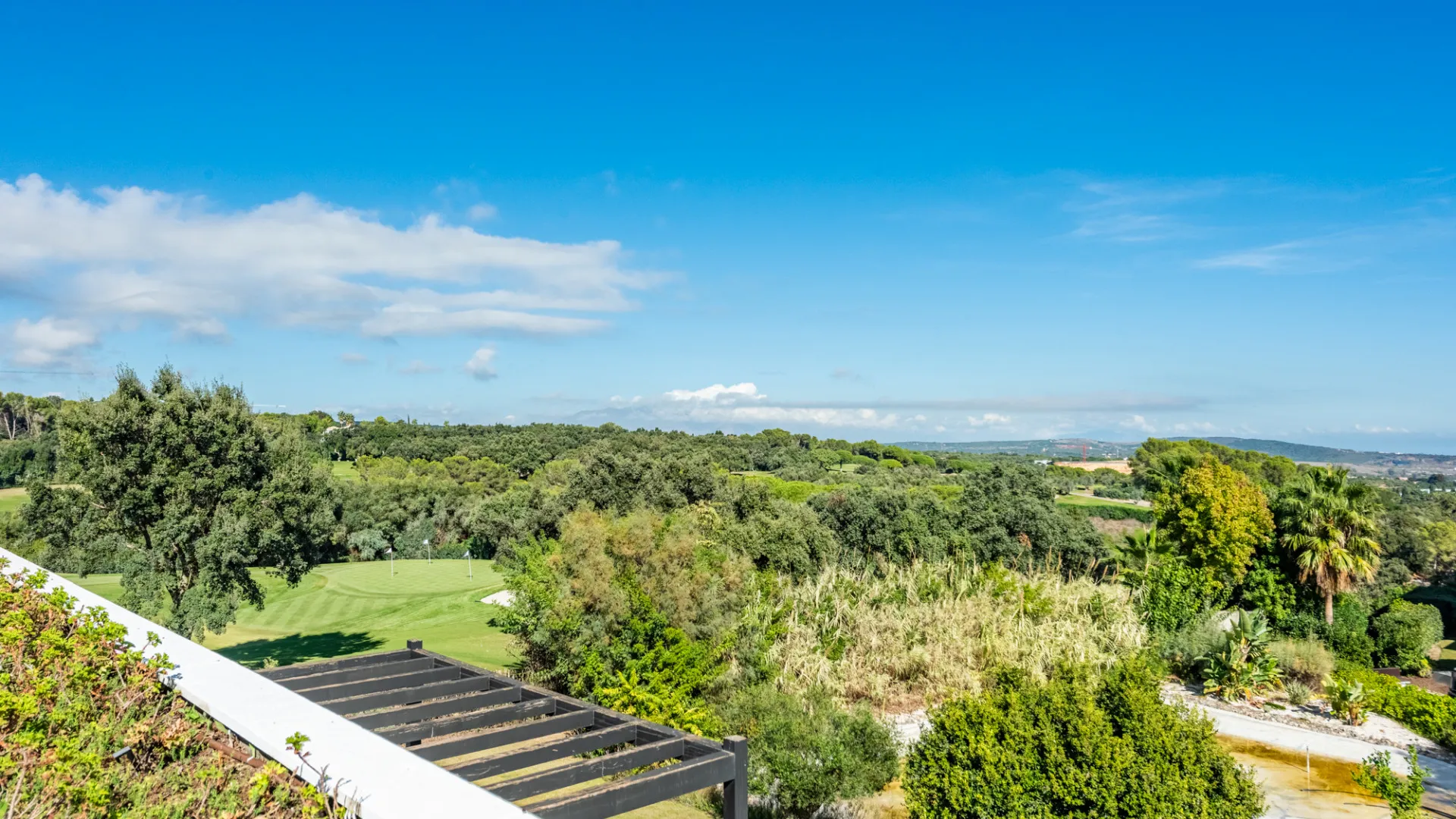 Buy duplex penthouse in Hacienda de Valderrama with 4 bedrooms