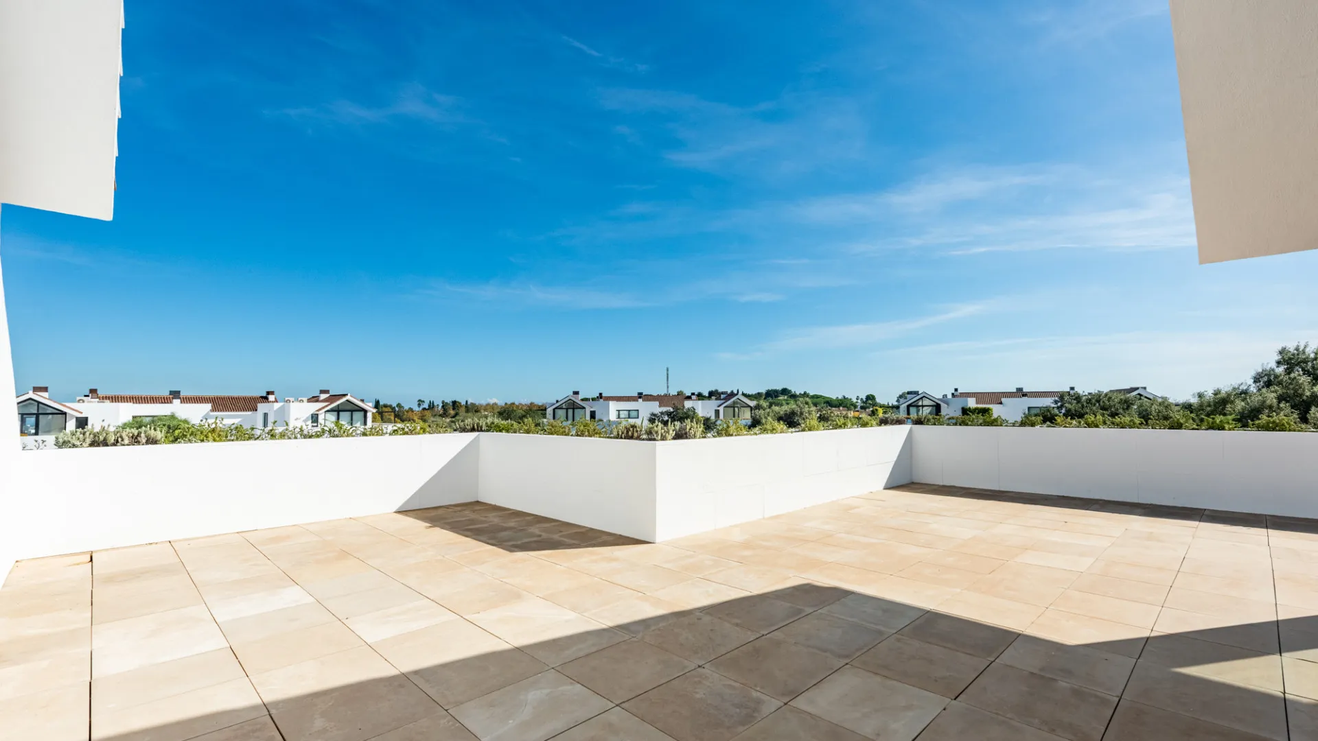 Buy duplex penthouse in Hacienda de Valderrama with 4 bedrooms