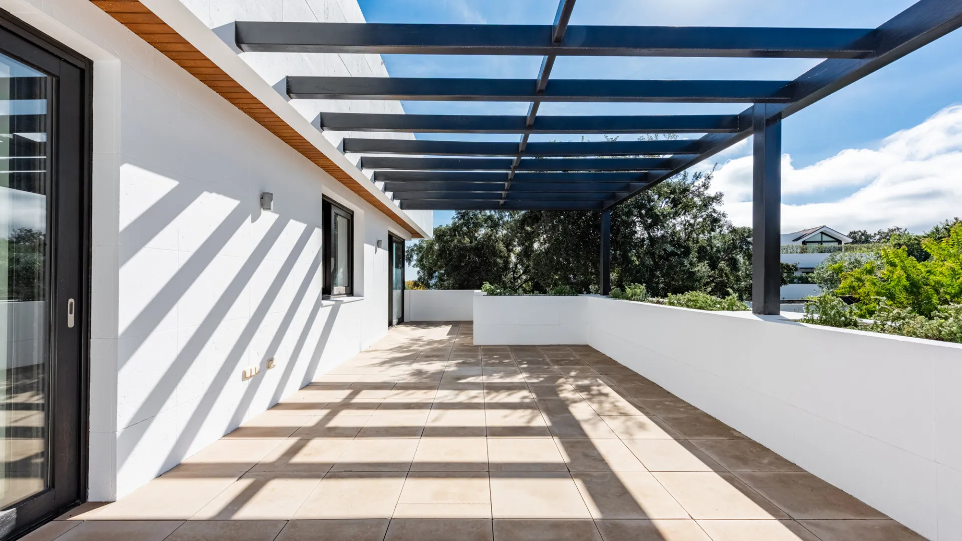 Buy duplex penthouse in Hacienda de Valderrama with 4 bedrooms