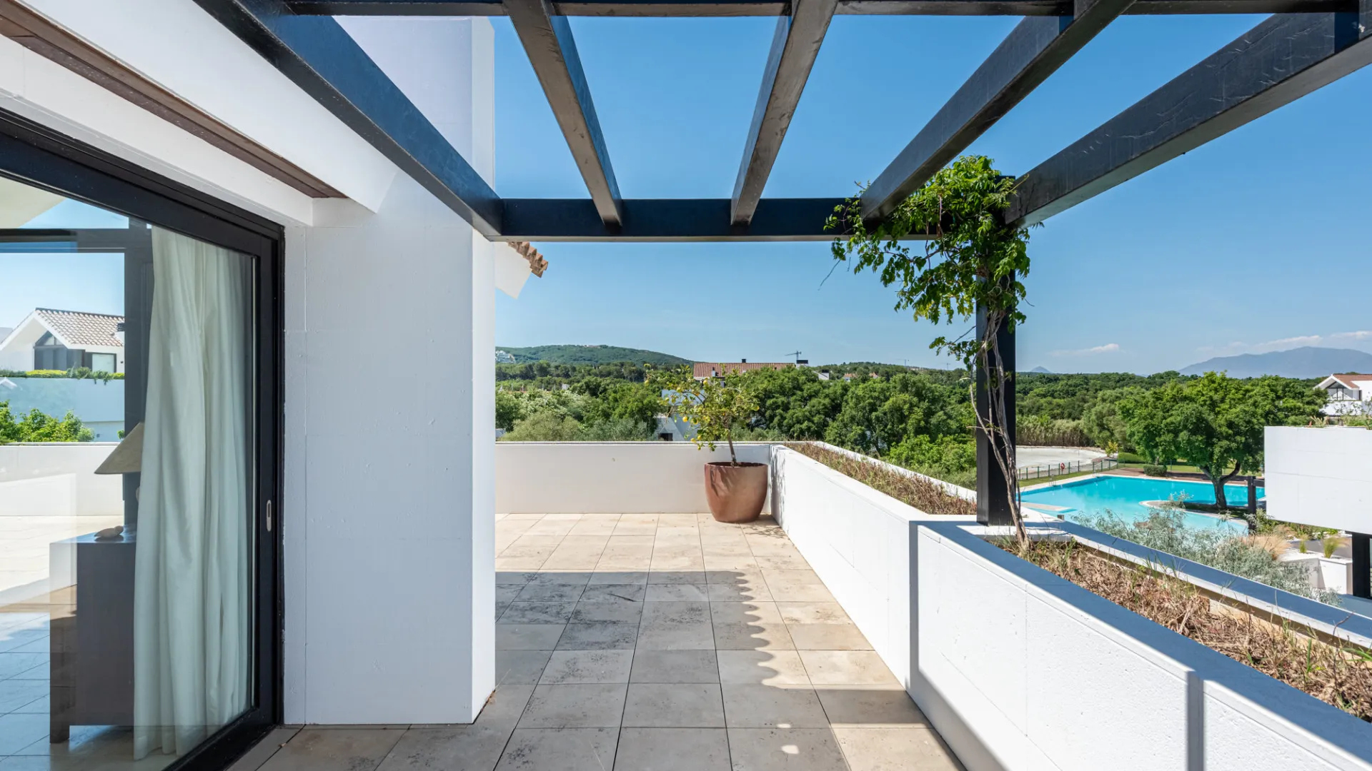 Hacienda de Valderrama 2 bedrooms duplex penthouse for sale