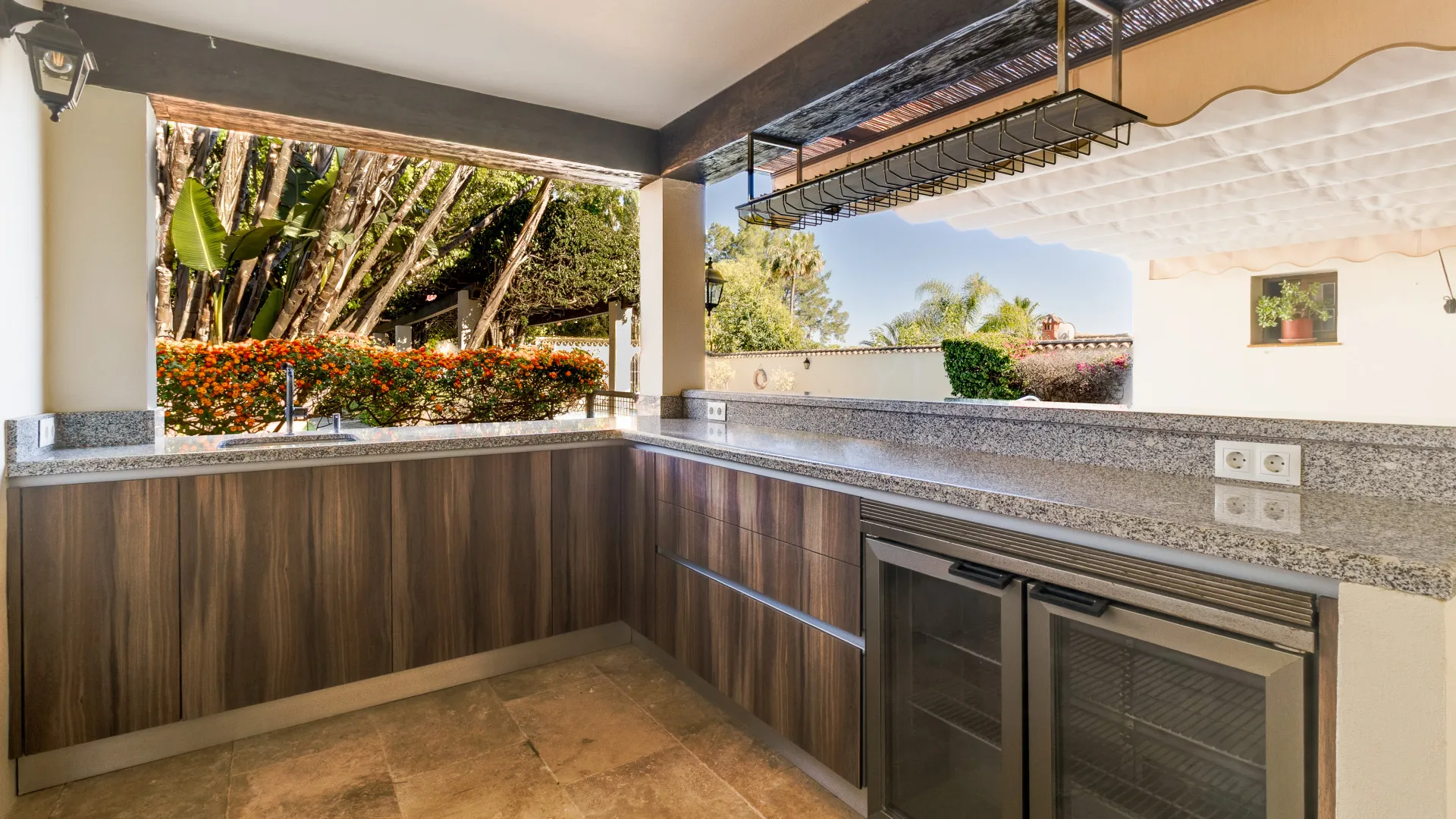 Villa de 6 dormitorios en venta en Zona D