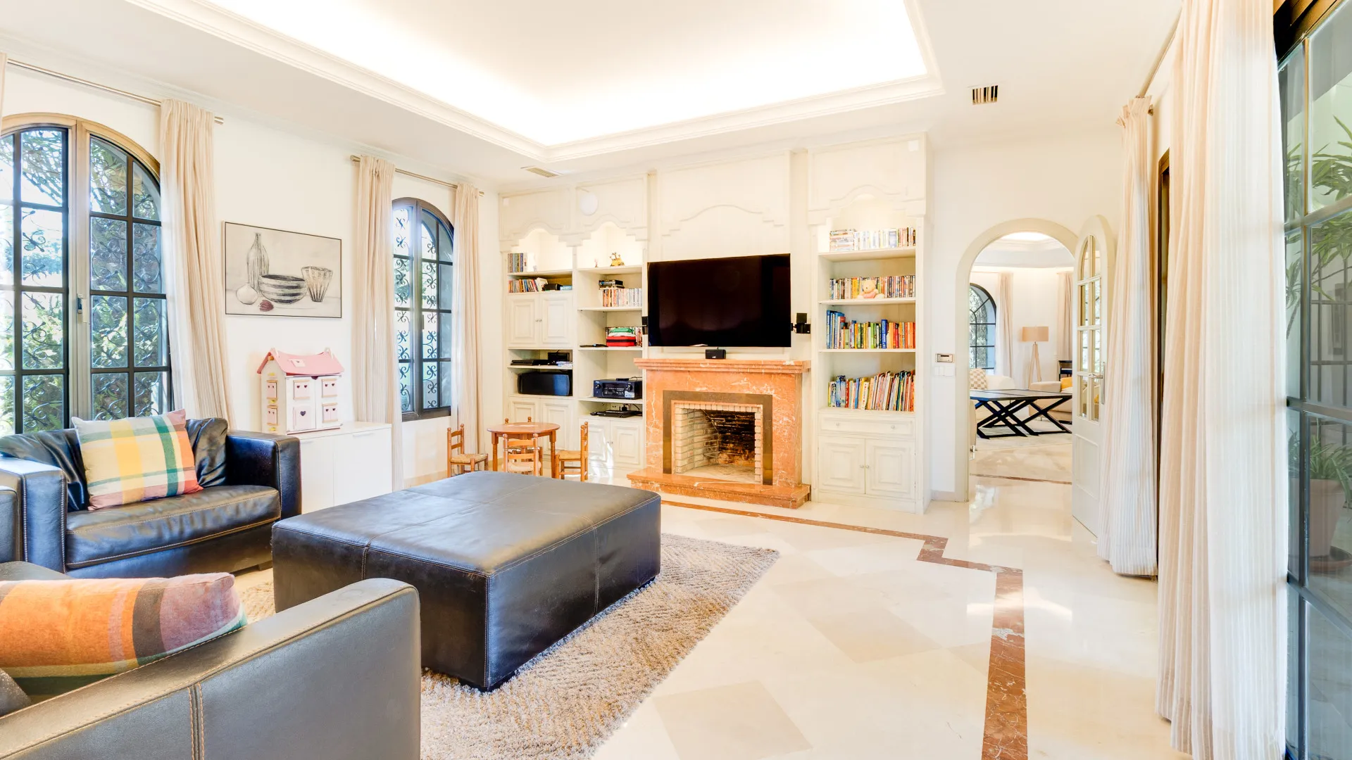 Villa de 6 dormitorios en venta en Zona D