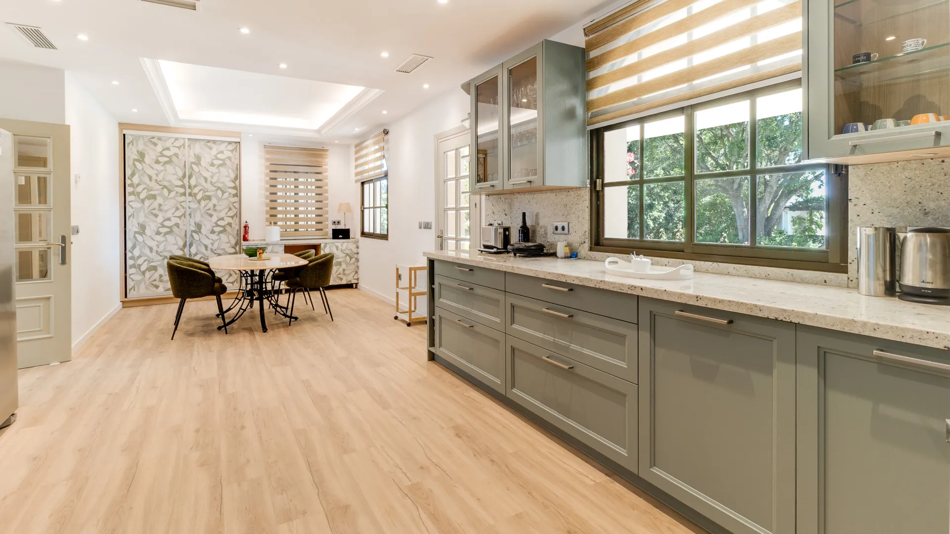 Villa de 6 dormitorios en venta en Zona D