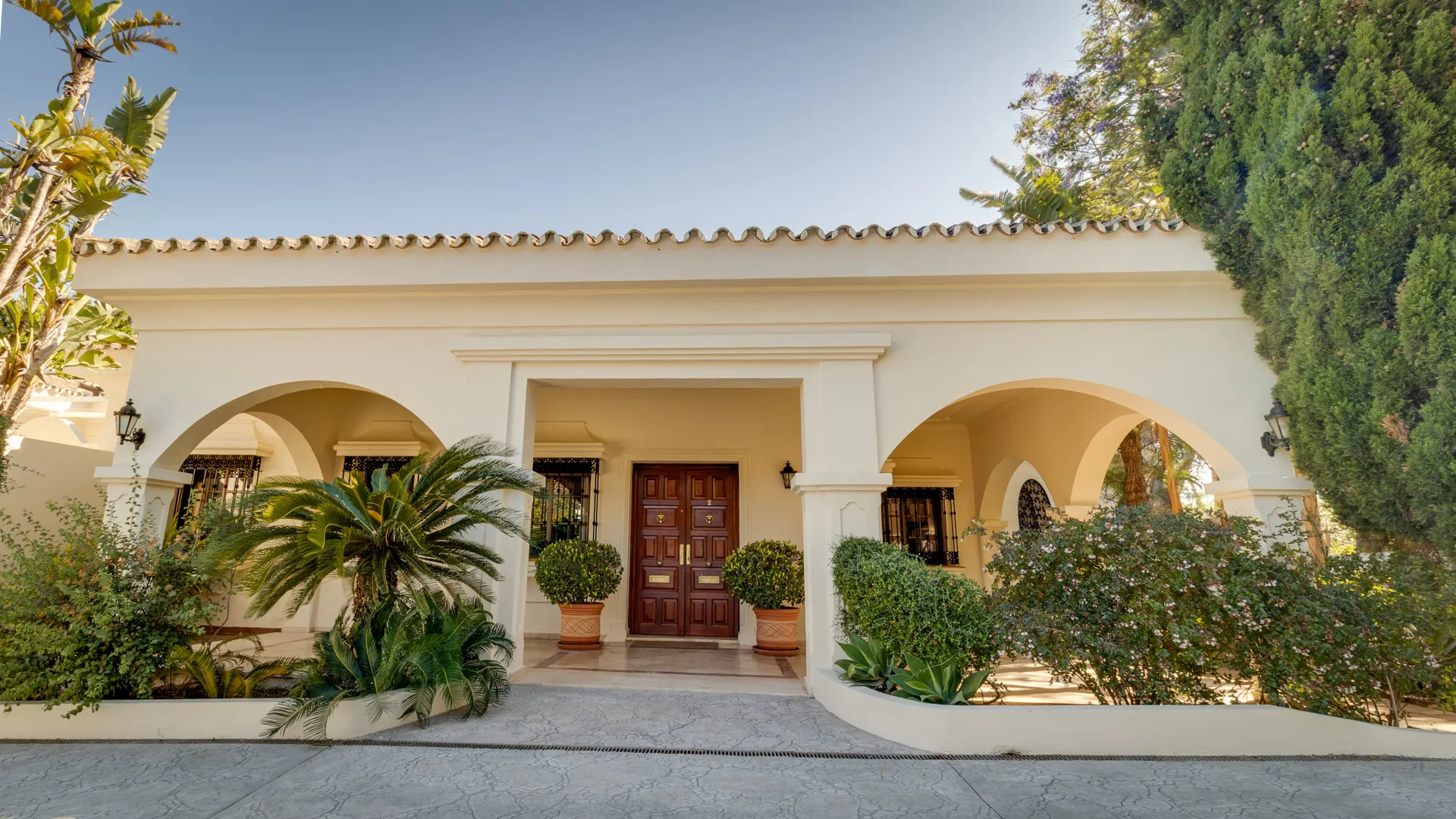 Villa de 6 dormitorios en venta en Zona D
