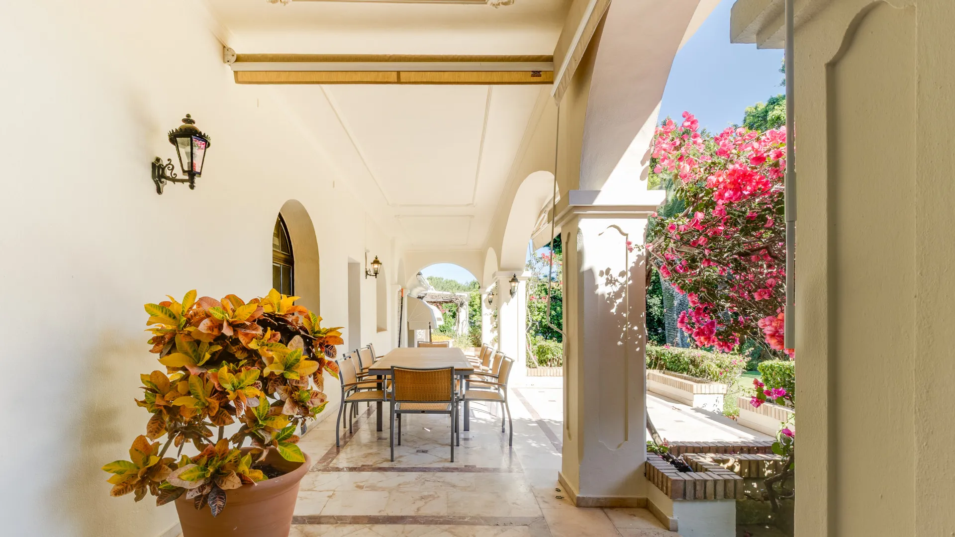 Villa de 6 dormitorios en venta en Zona D