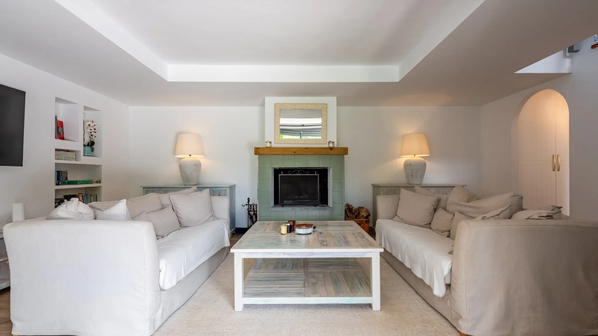Se vende villa de 4 dormitorios en Zona F