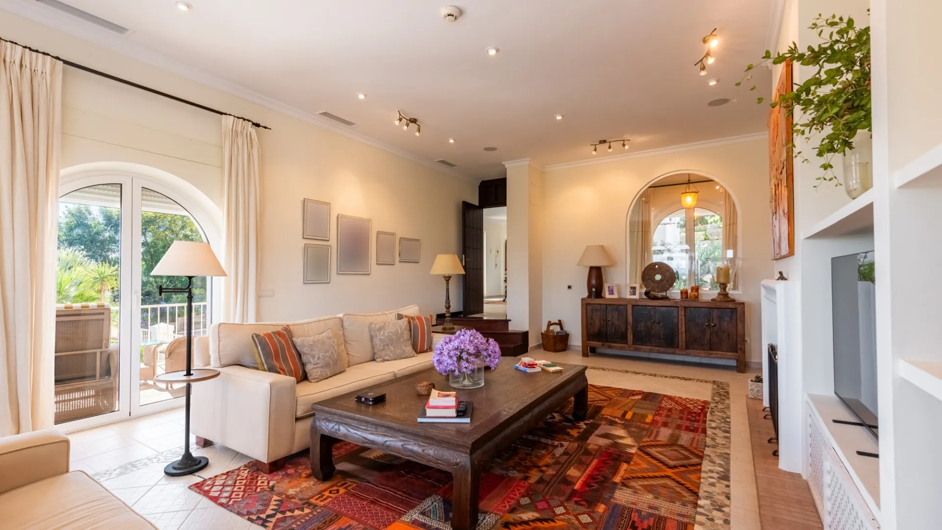 Villa for sale in Zona G with 4 bedrooms