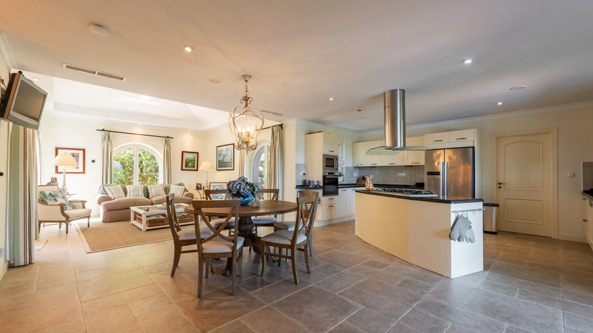 Villa for sale in Zona G with 4 bedrooms