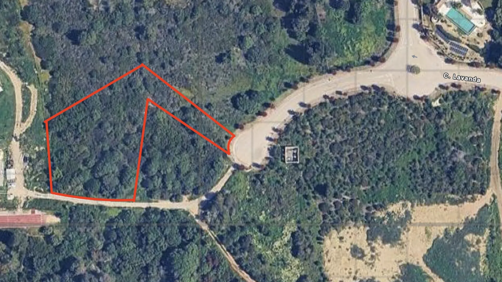 For sale plot in Zona L