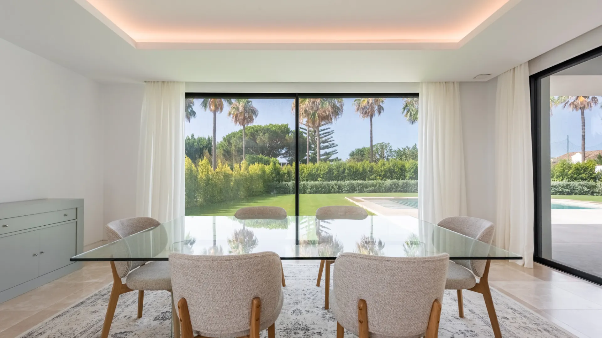 Villa for sale in Zona F