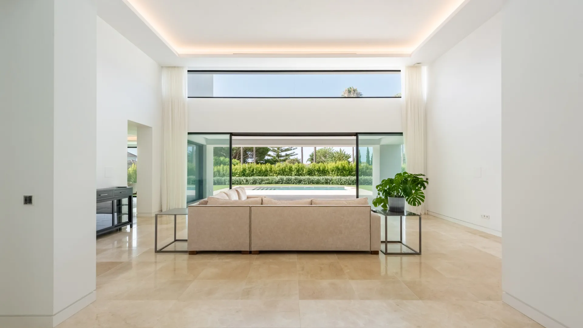 Villa for sale in Zona F