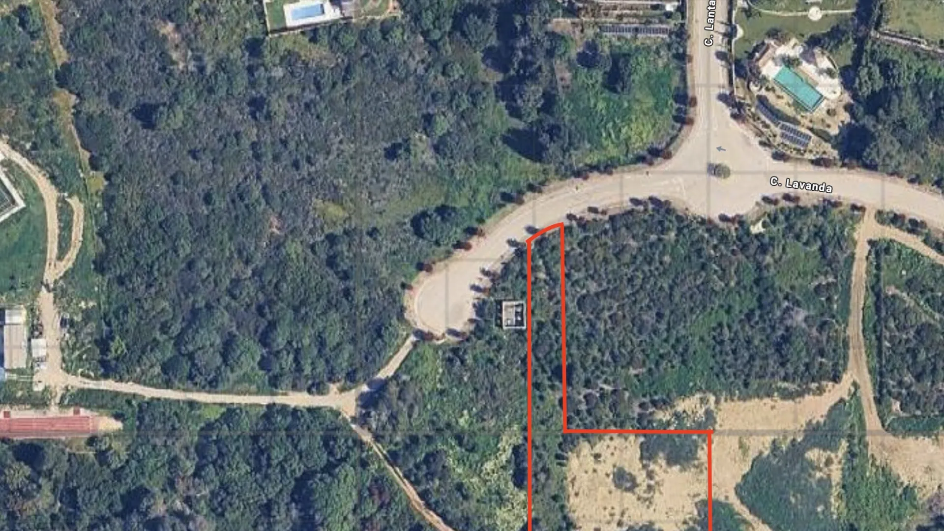 For sale plot in Zona L