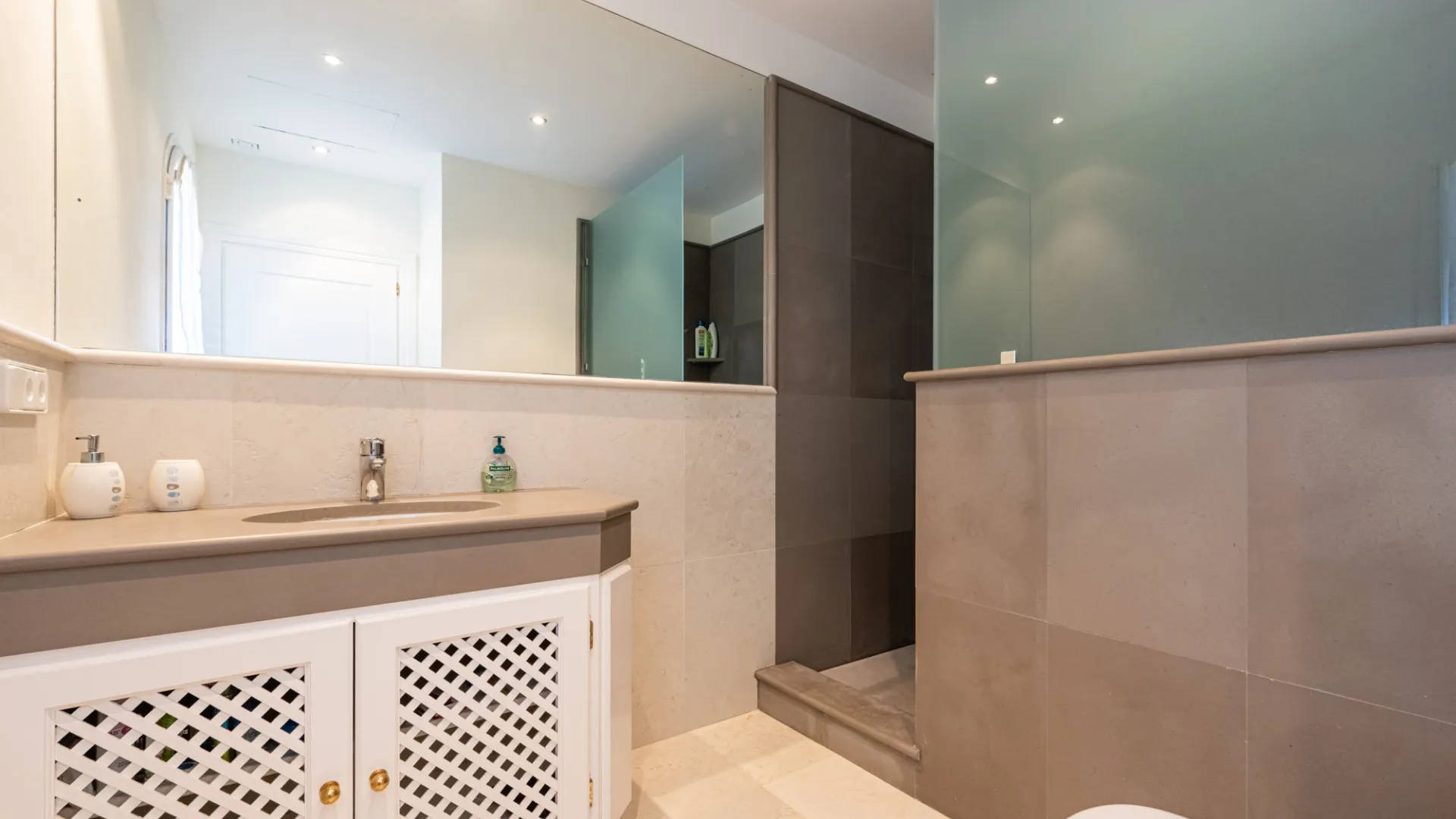 Zona L 5 bedrooms villa for sale