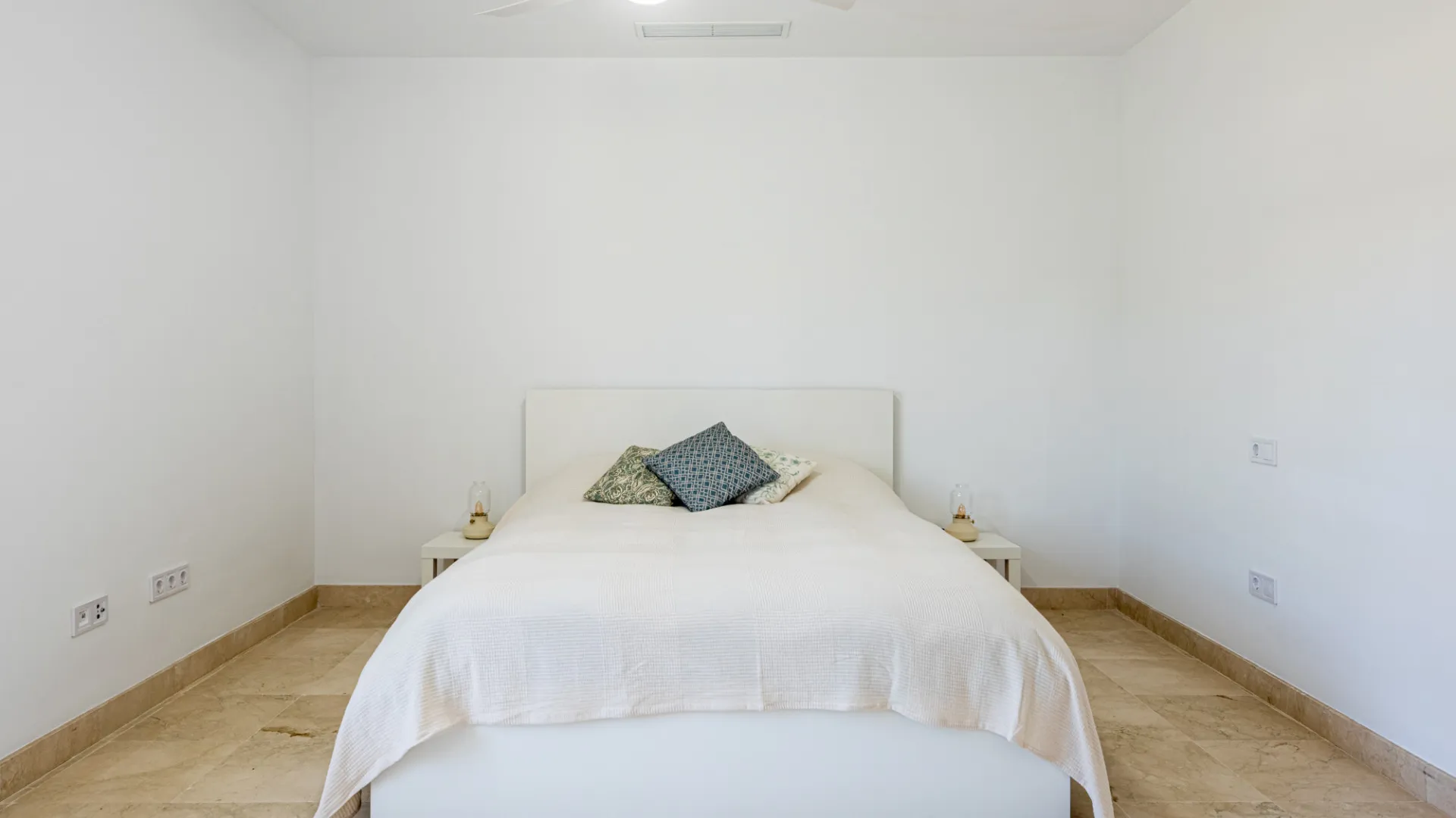 Villa for sale in Zona L with 4 bedrooms