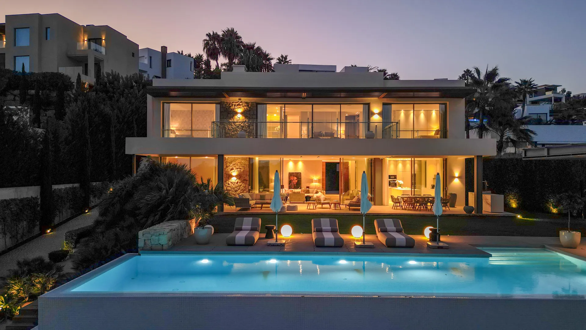 Buy villa in Benahavis with 5 bedrooms
