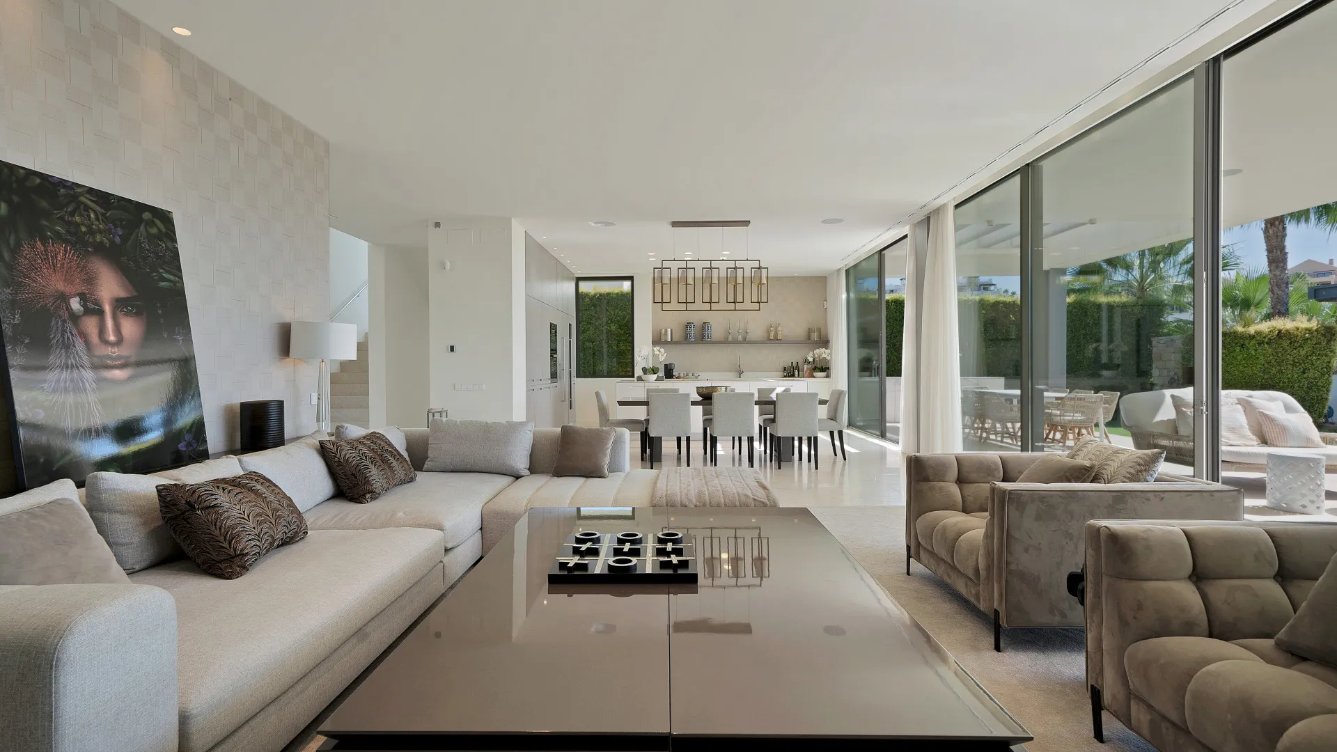 Buy villa in Benahavis with 5 bedrooms