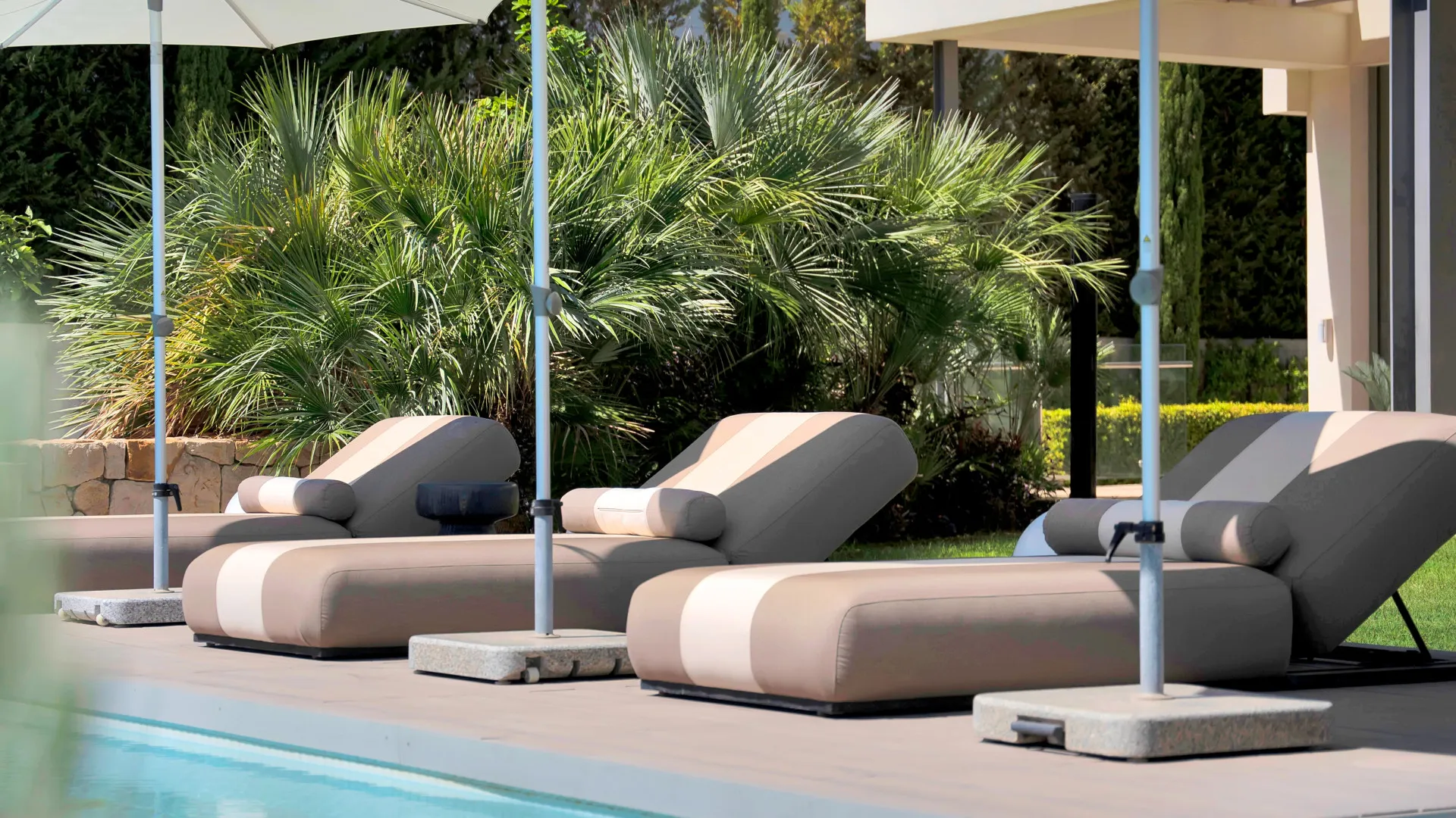 Buy villa in Benahavis with 5 bedrooms