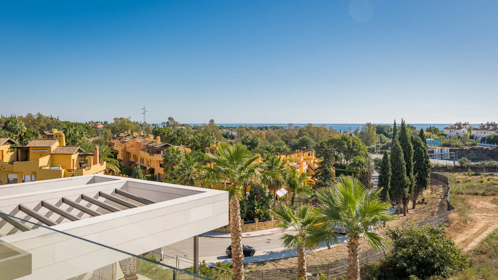 For sale villa with 6 bedrooms in Lomas del Virrey