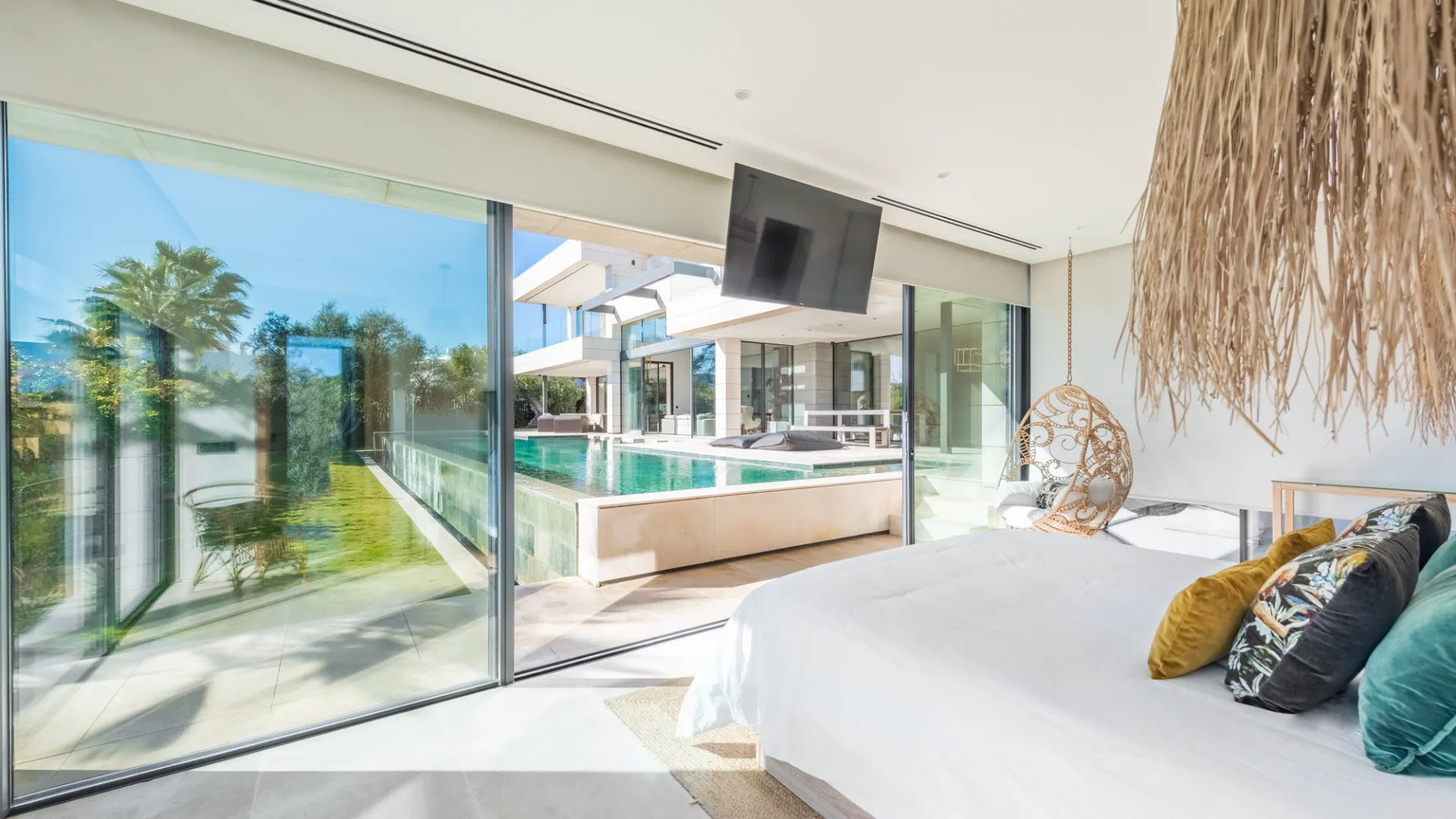For sale villa with 6 bedrooms in Lomas del Virrey