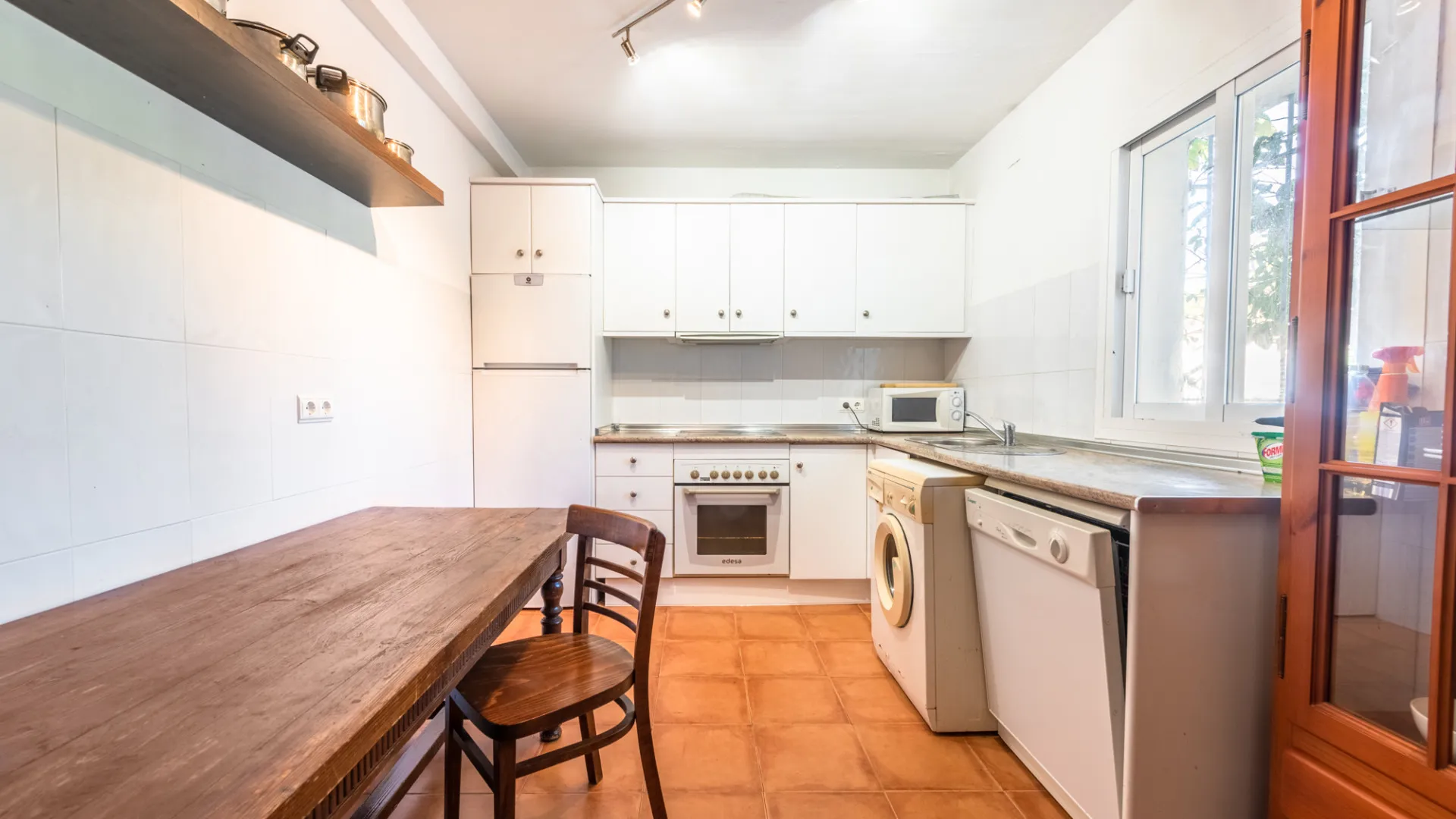 Villa in Artola for sale