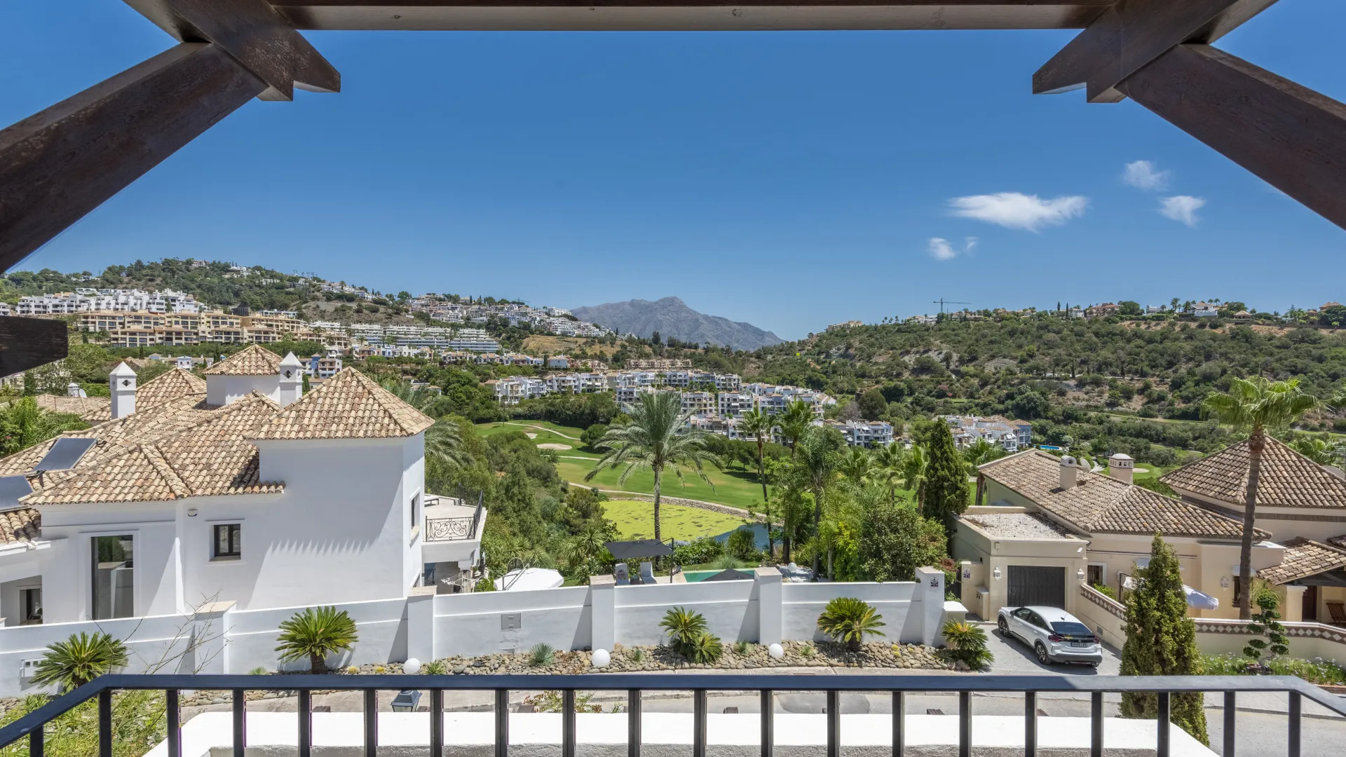 Se vende villa de 4 dormitorios en Los Arqueros