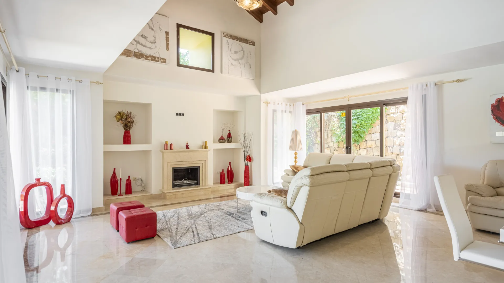 Se vende villa de 4 dormitorios en Los Arqueros
