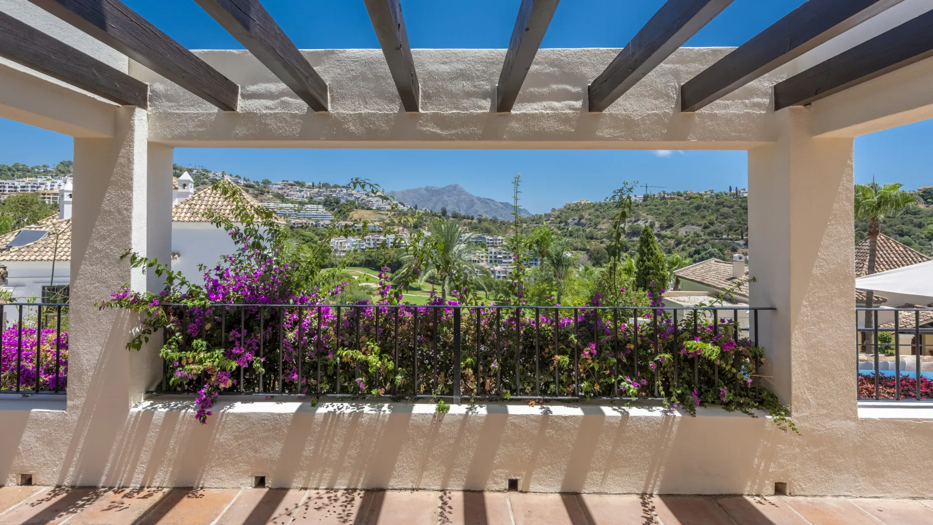 Se vende villa de 4 dormitorios en Los Arqueros