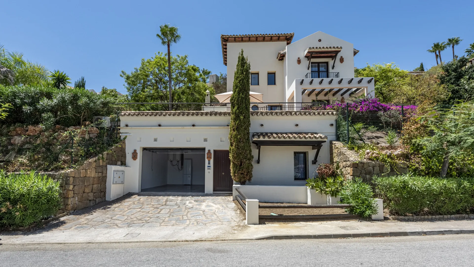 Se vende villa de 4 dormitorios en Los Arqueros