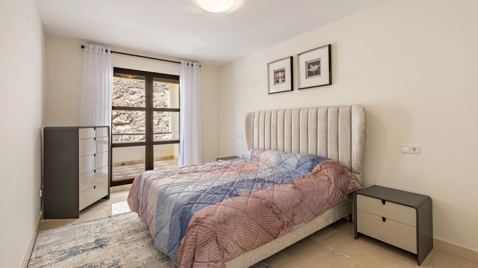 Se vende villa de 4 dormitorios en Los Arqueros
