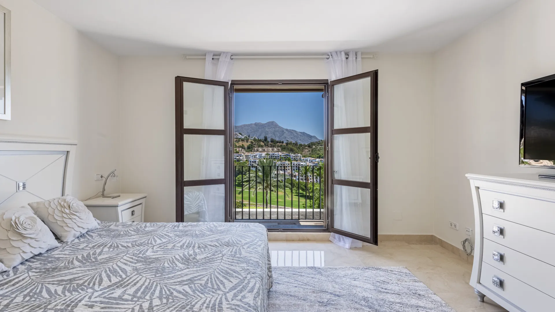 Se vende villa de 4 dormitorios en Los Arqueros