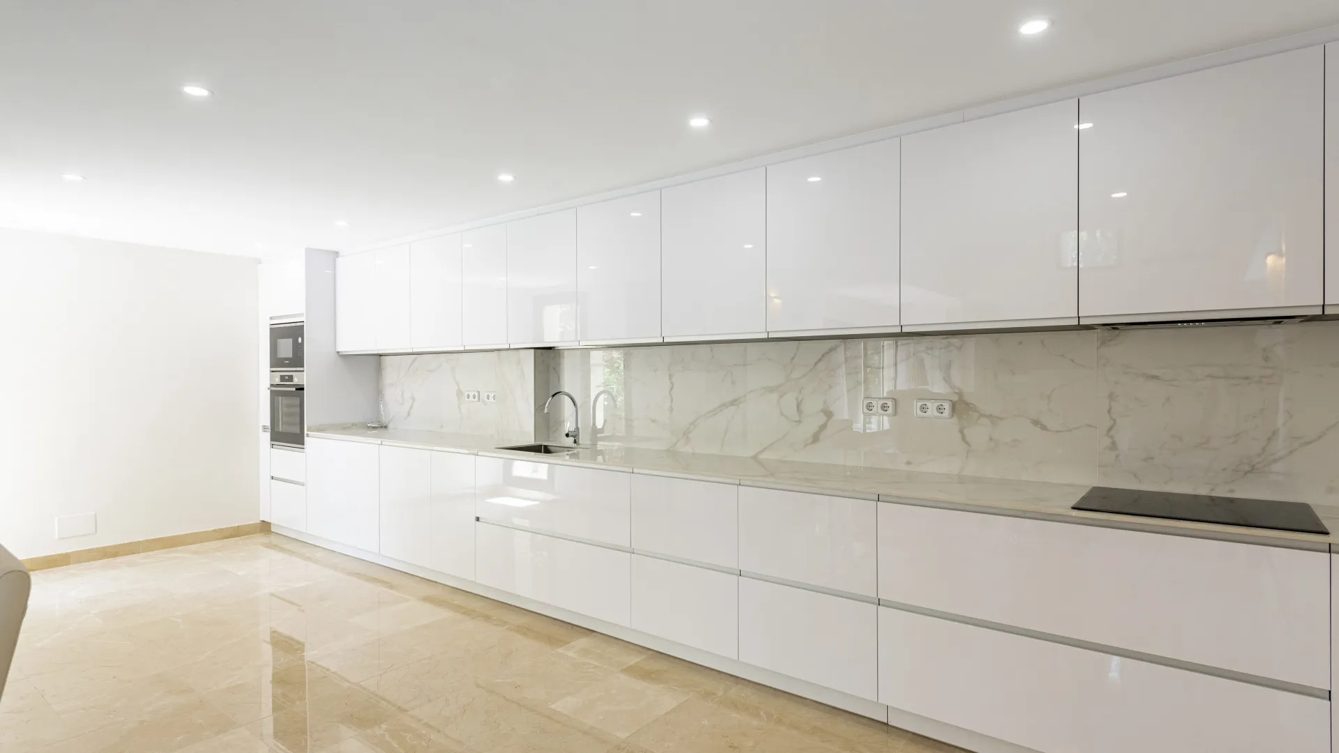 Se vende villa de 4 dormitorios en Los Arqueros