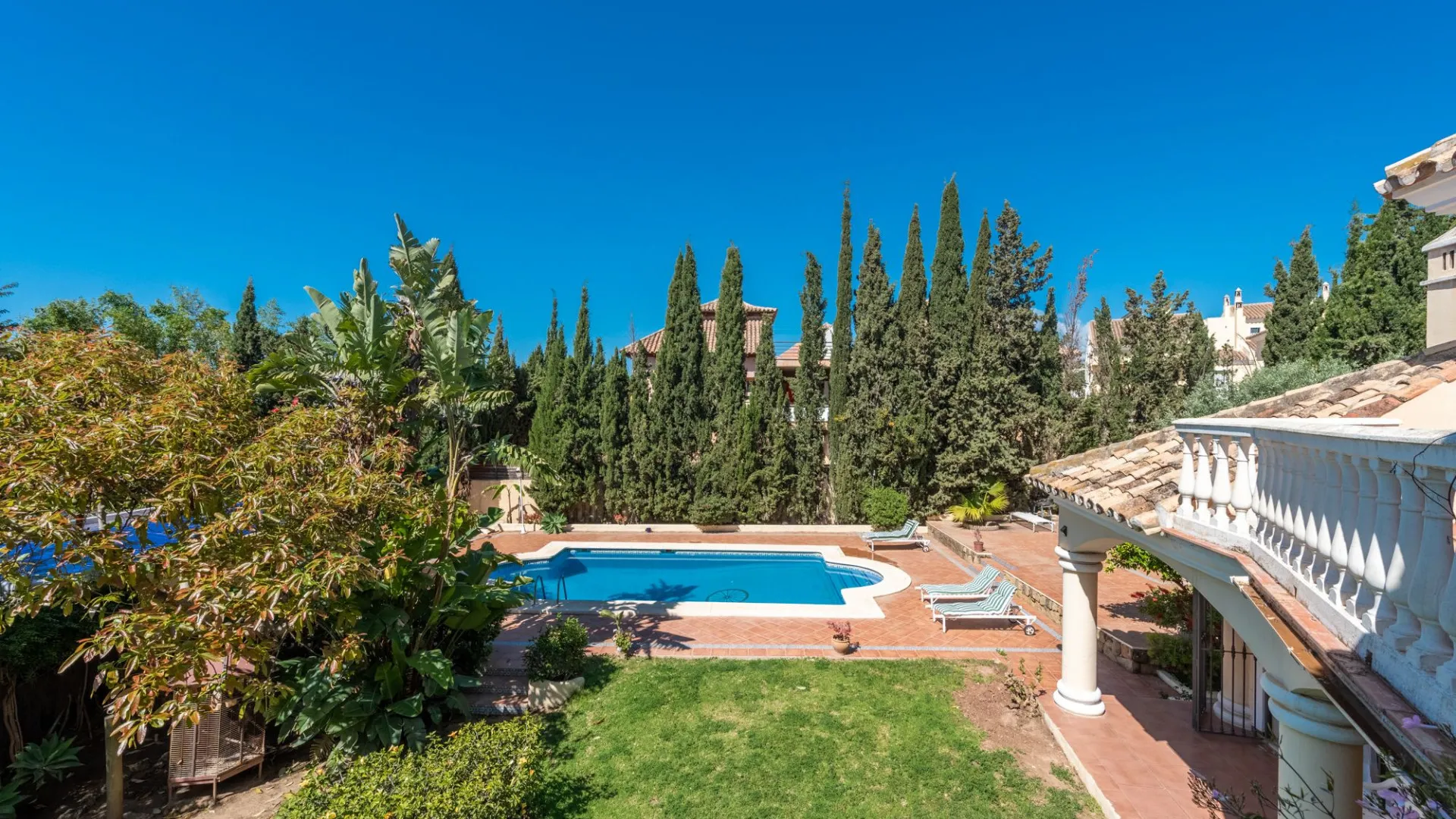 Xarblanca 8 bedrooms villa for sale