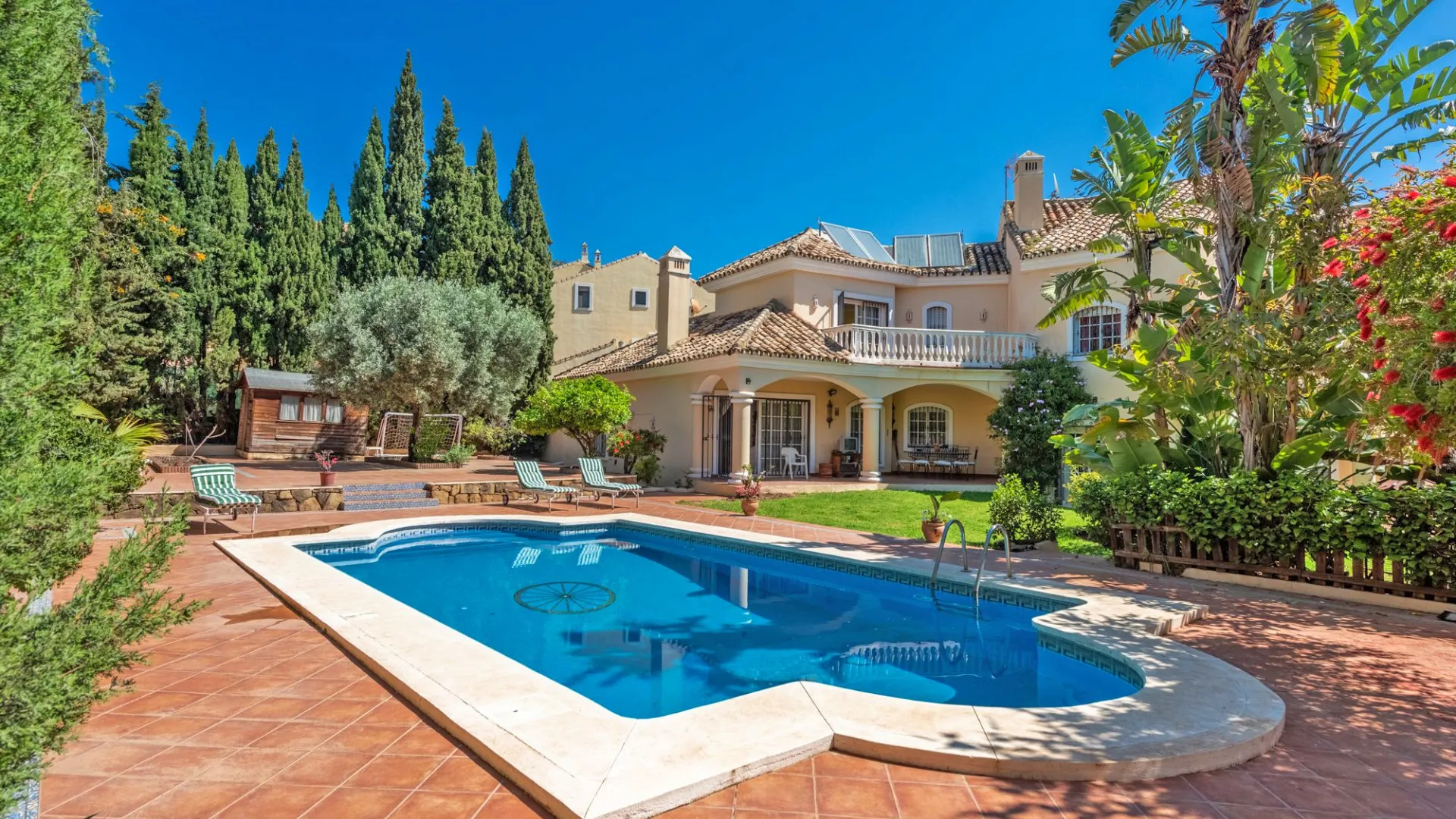 Xarblanca 8 bedrooms villa for sale