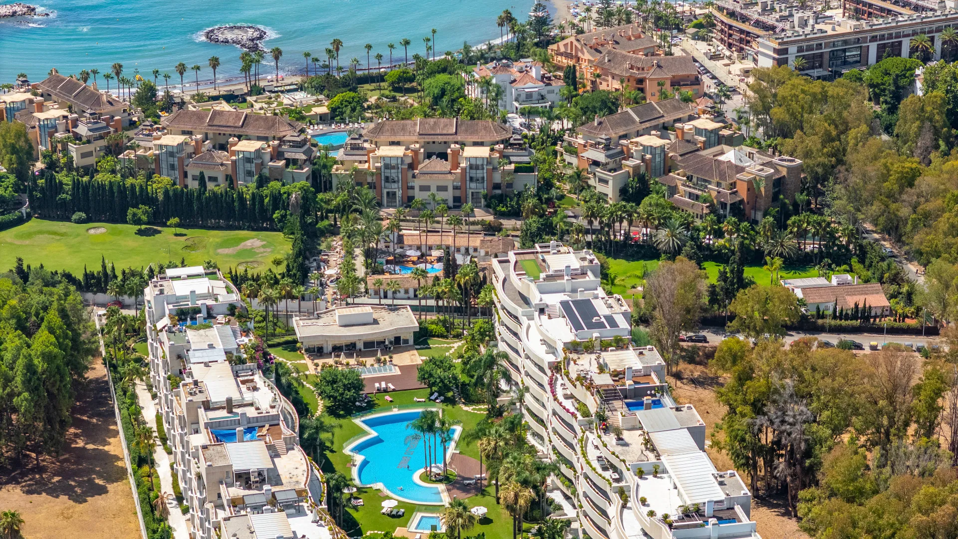 4 bedrooms duplex penthouse in El Embrujo Banús for sale