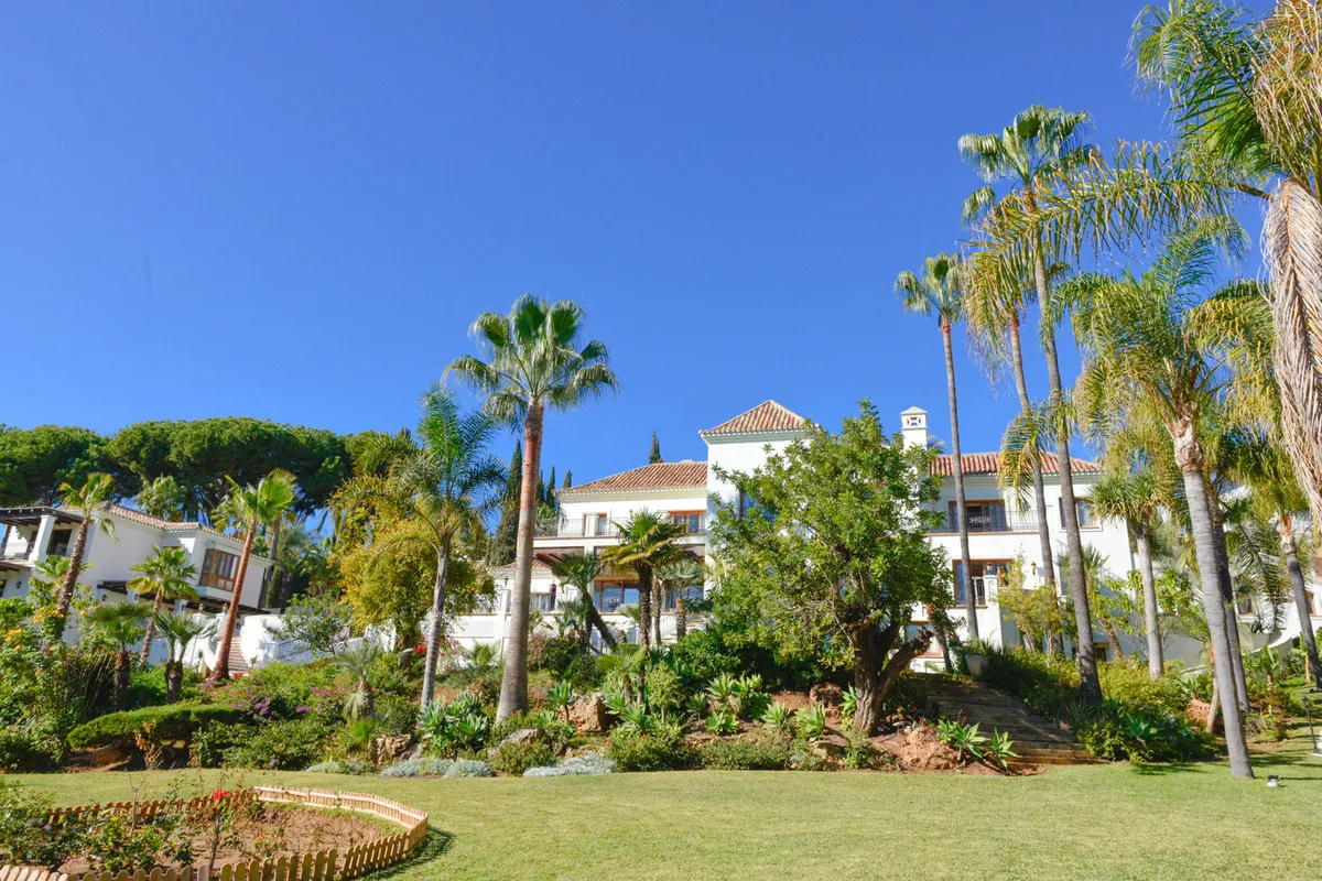 Villa con 15 dormitorios a la venta en Paraiso Alto
