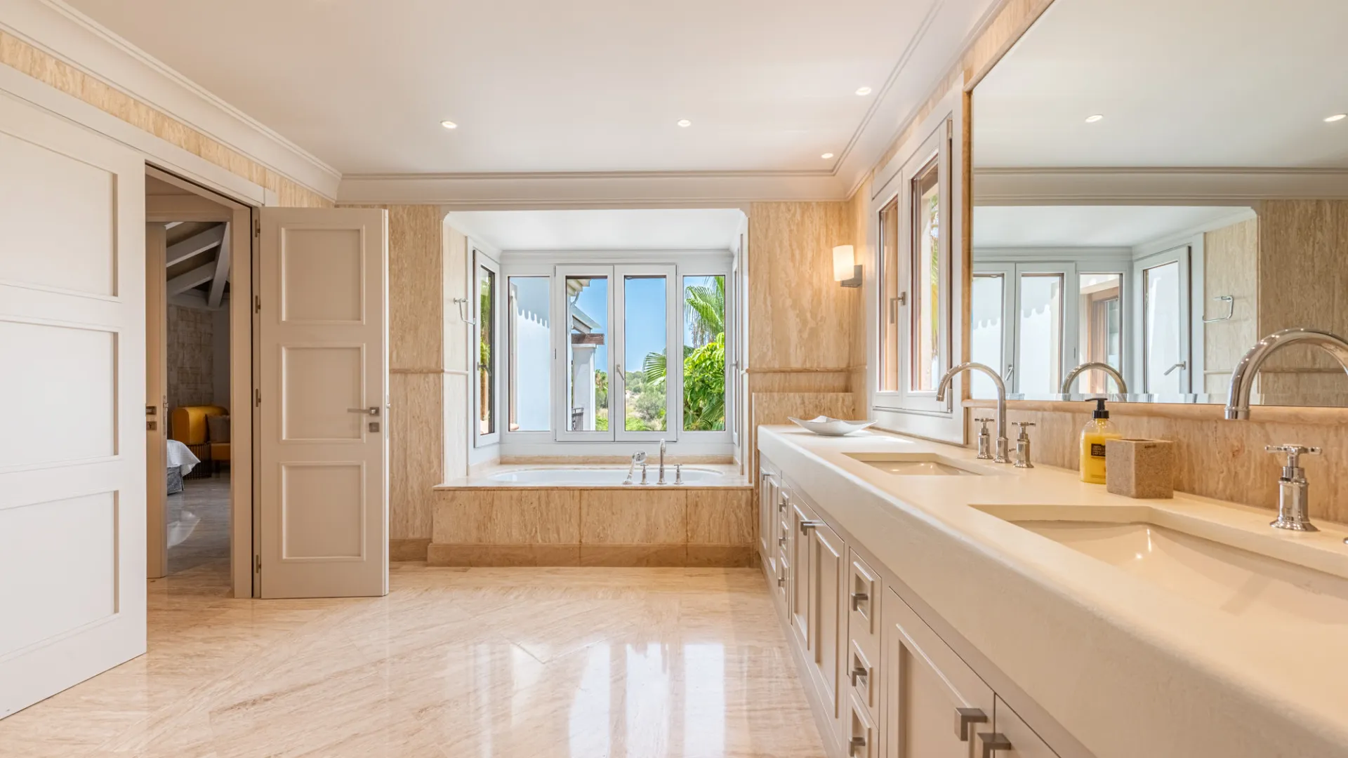 Villa con 15 dormitorios a la venta en Paraiso Alto