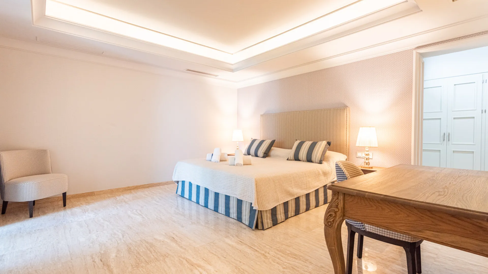 Villa con 15 dormitorios a la venta en Paraiso Alto