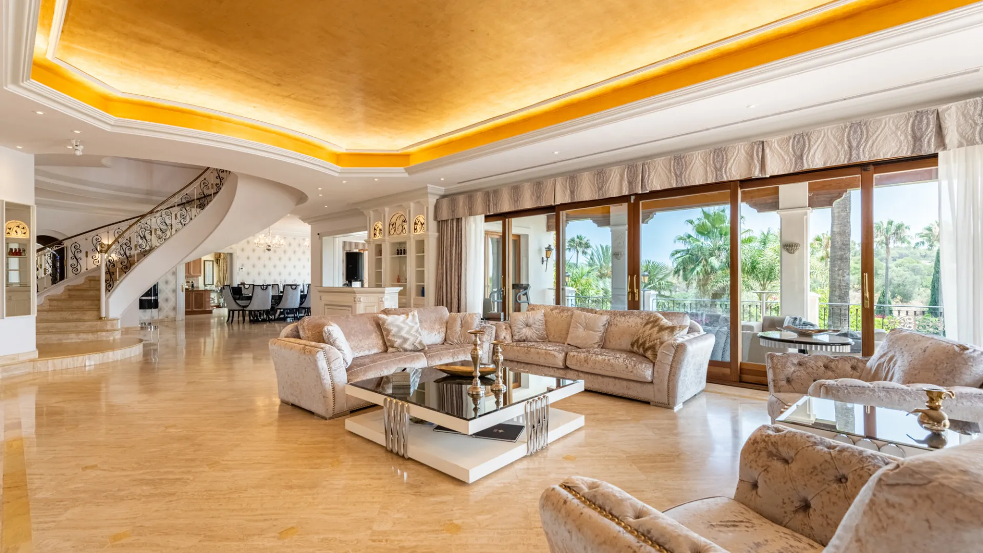 Villa con 15 dormitorios a la venta en Paraiso Alto