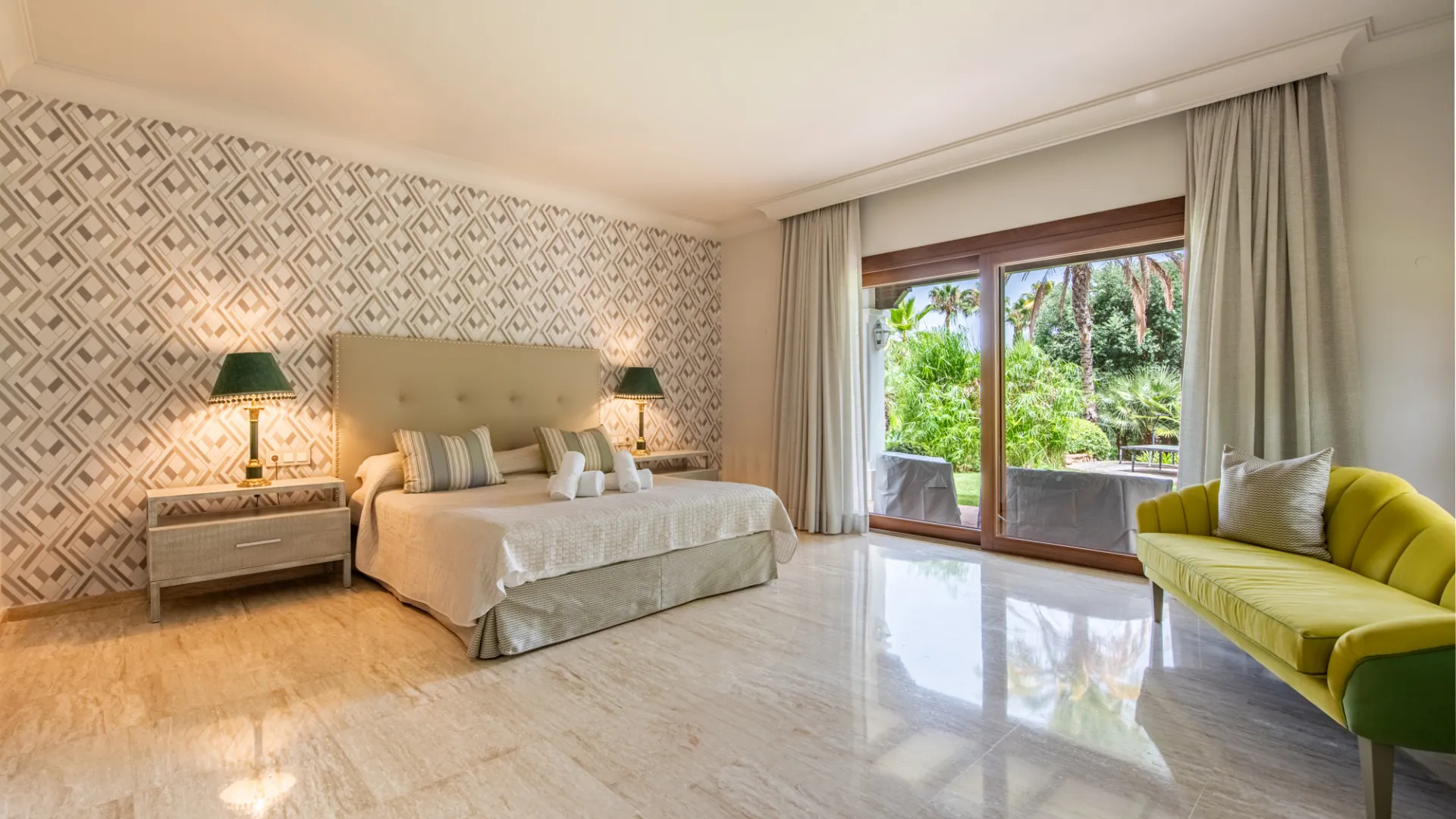 Villa con 15 dormitorios a la venta en Paraiso Alto