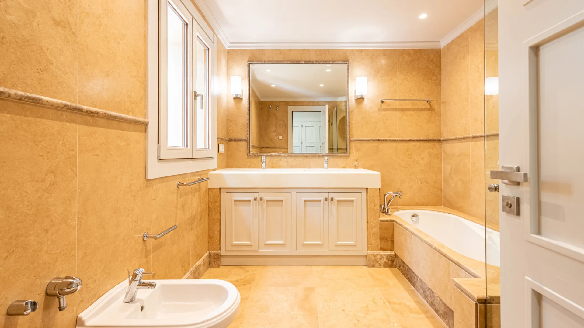 Villa con 15 dormitorios a la venta en Paraiso Alto