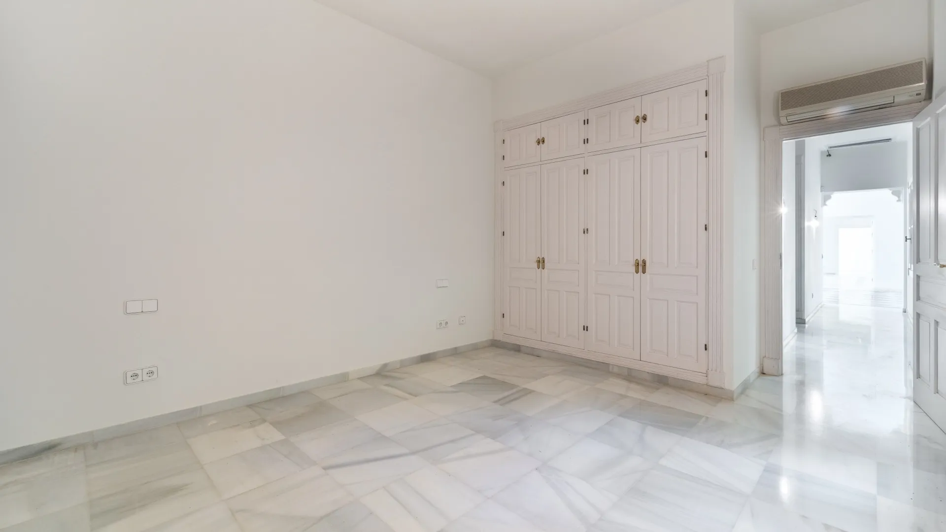 For sale 7 bedrooms villa in El Madroñal