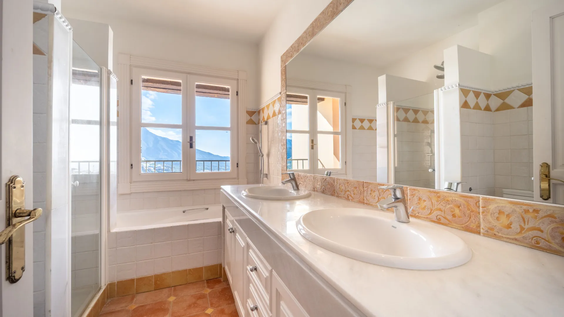 For sale 7 bedrooms villa in El Madroñal