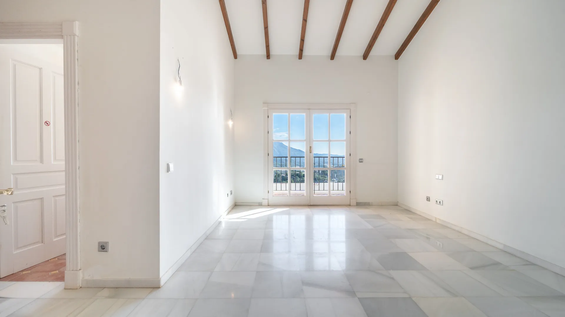 For sale 7 bedrooms villa in El Madroñal