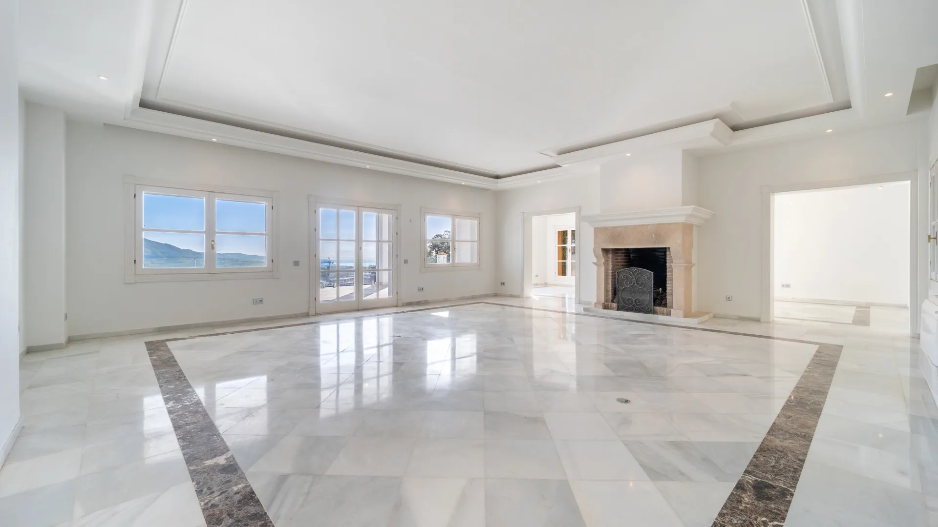 For sale 7 bedrooms villa in El Madroñal